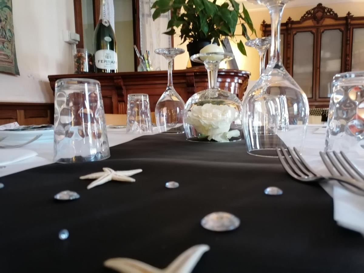 Hotel Antico Borgo Риоло Терме Екстериор снимка