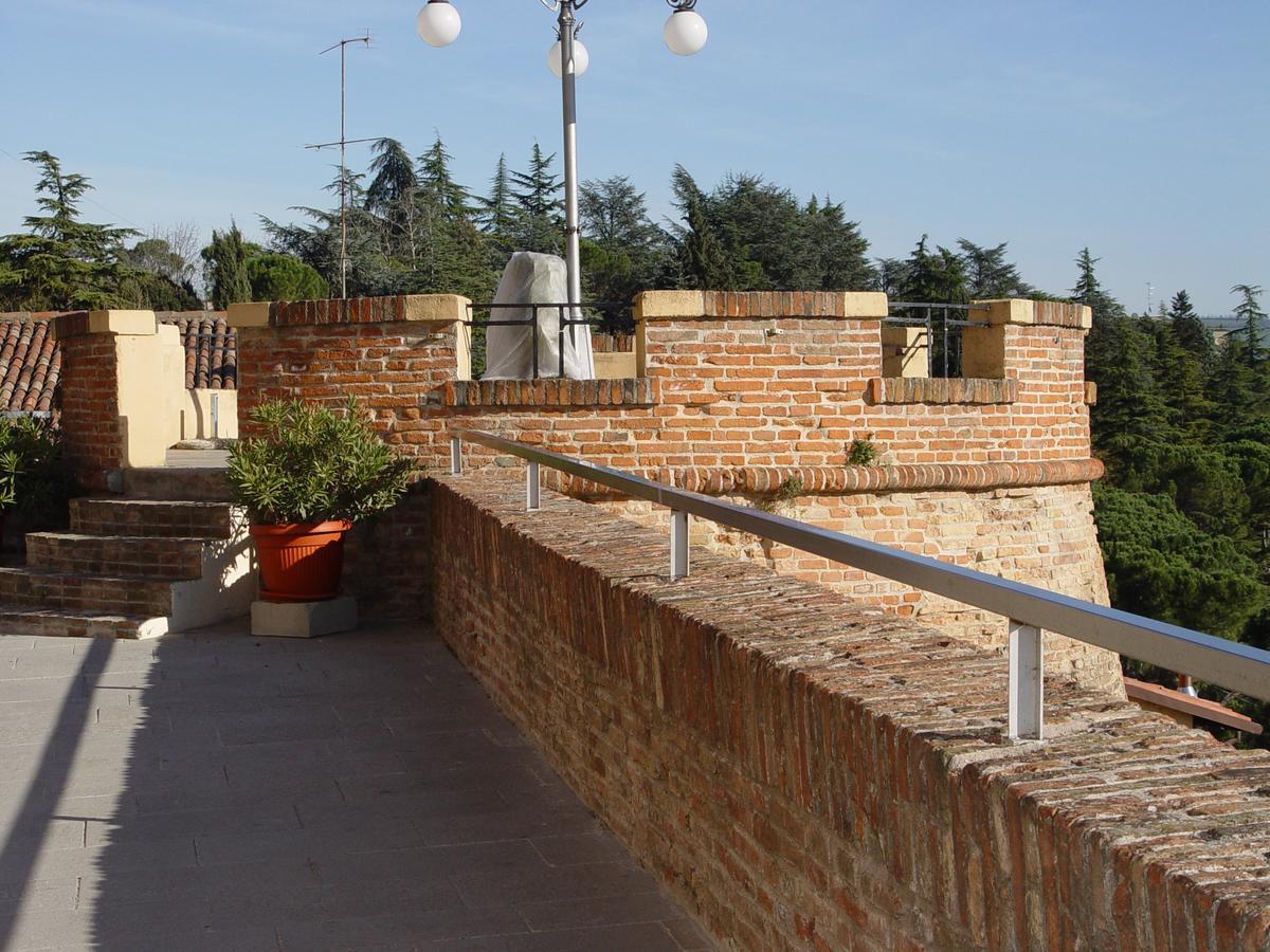 Hotel Antico Borgo Риоло Терме Екстериор снимка