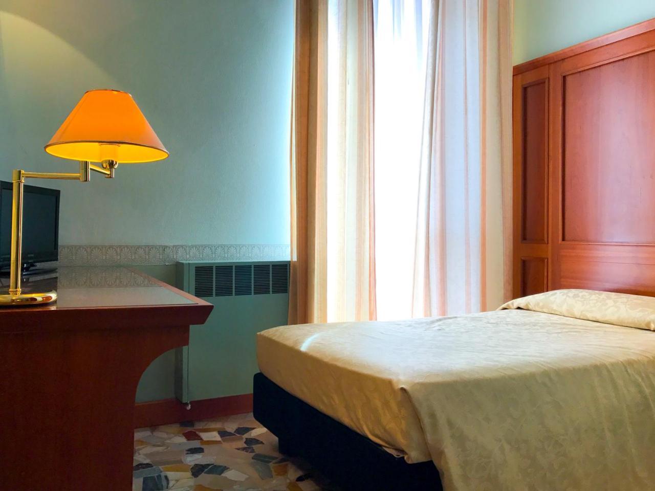 Hotel Antico Borgo Риоло Терме Екстериор снимка
