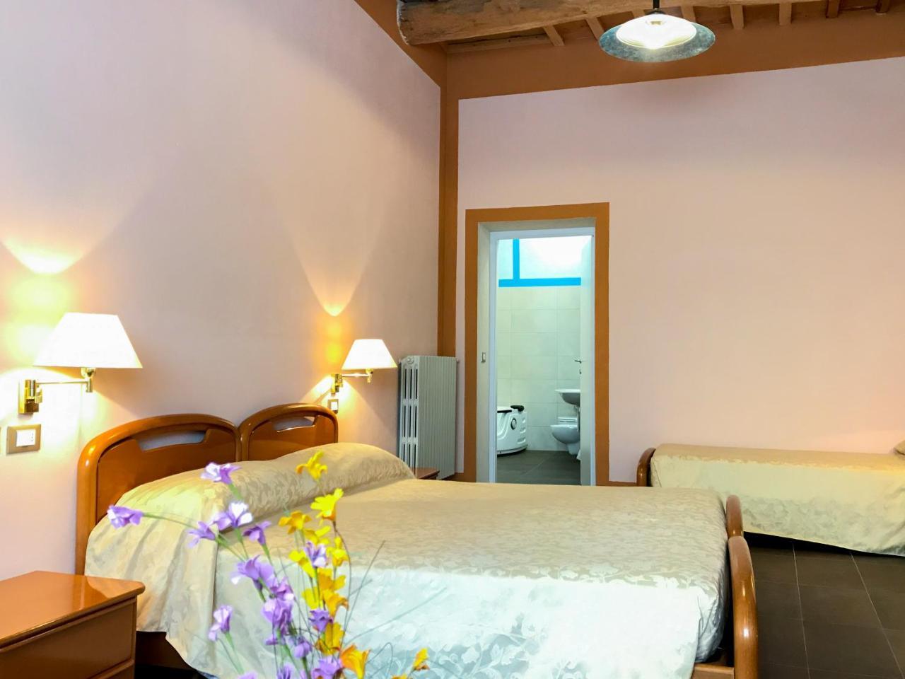 Hotel Antico Borgo Риоло Терме Екстериор снимка